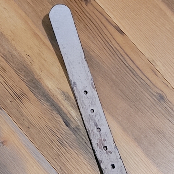 LIZ CLAIBORNE Genuine Leather Belt, Dark Grey with Silver Tone Hardware - Picture 8 of 16